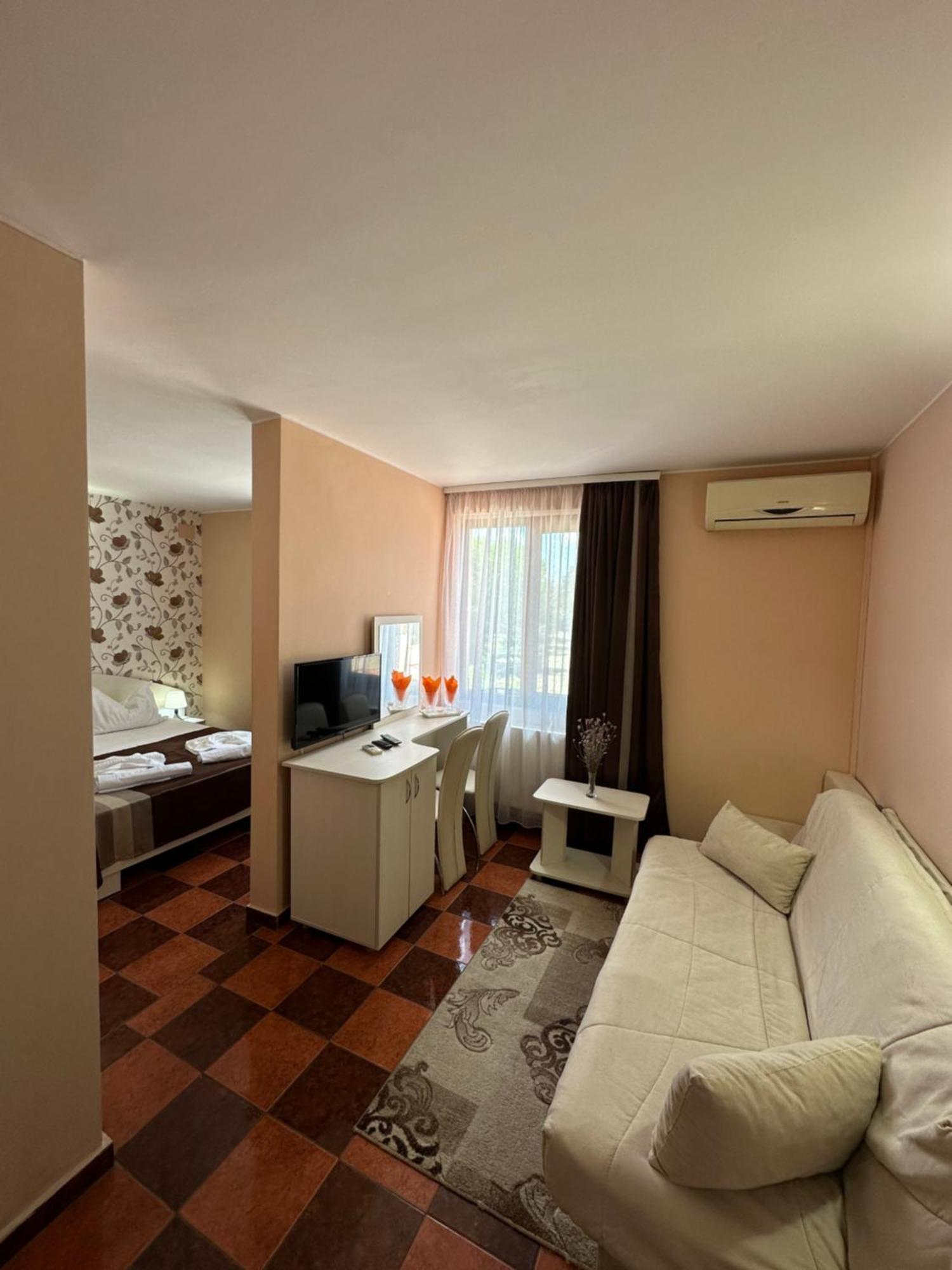 Hotel Turist Neptun Esterno foto